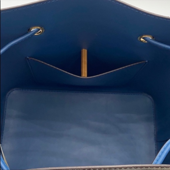 MICHAEL KORS SURI LARGE BUCKET MESSENGER DK CHAMBR - Picture 15 of 16